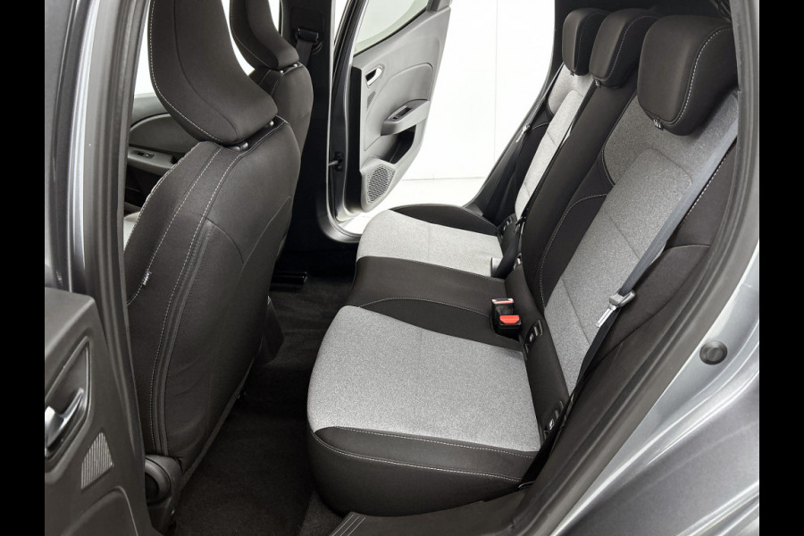 Renault Clio TCe 90PK GPF evolution | CAMERA | NAVI | DEALER ONDERHOUDEN | STOEL VERWARM. | PARK. SENSOREN | CARPLAY
