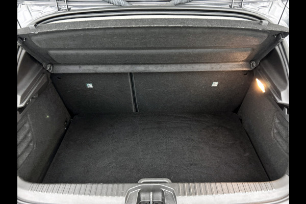 Renault Clio TCe 90PK GPF evolution | CAMERA | NAVI | DEALER ONDERHOUDEN | STOEL VERWARM. | PARK. SENSOREN | CARPLAY