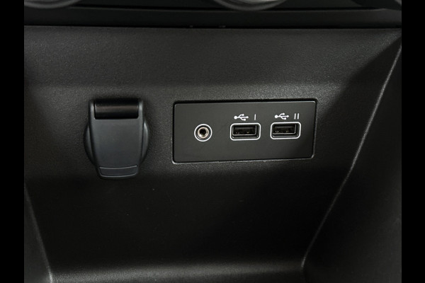 Renault Clio TCe 90PK GPF evolution | CAMERA | NAVI | DEALER ONDERHOUDEN | STOEL VERWARM. | PARK. SENSOREN | CARPLAY
