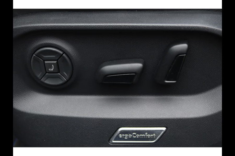 Volkswagen Touareg 3.0 TSi eHybrid 4M R Pano Trekh DynAudio Stoel-koel Massage HUD 360