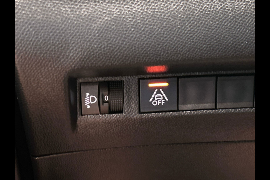 Peugeot e-2008 EV Allure Pack 50 kWh | SOH 90% | Origineel NL | Carplay | 1/2 Leder |Camera |