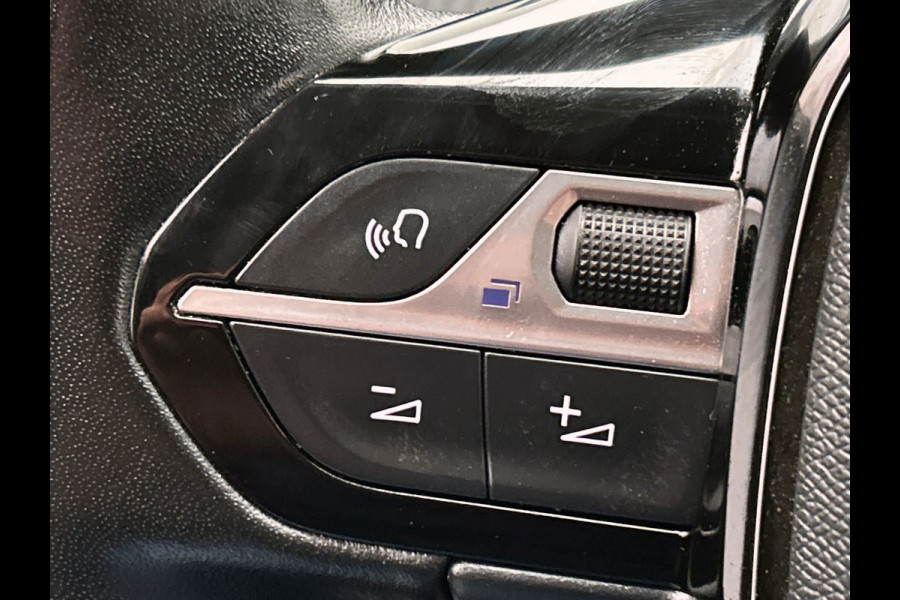 Peugeot e-2008 EV Allure Pack 50 kWh | SOH 90% | Origineel NL | Carplay | 1/2 Leder |Camera |