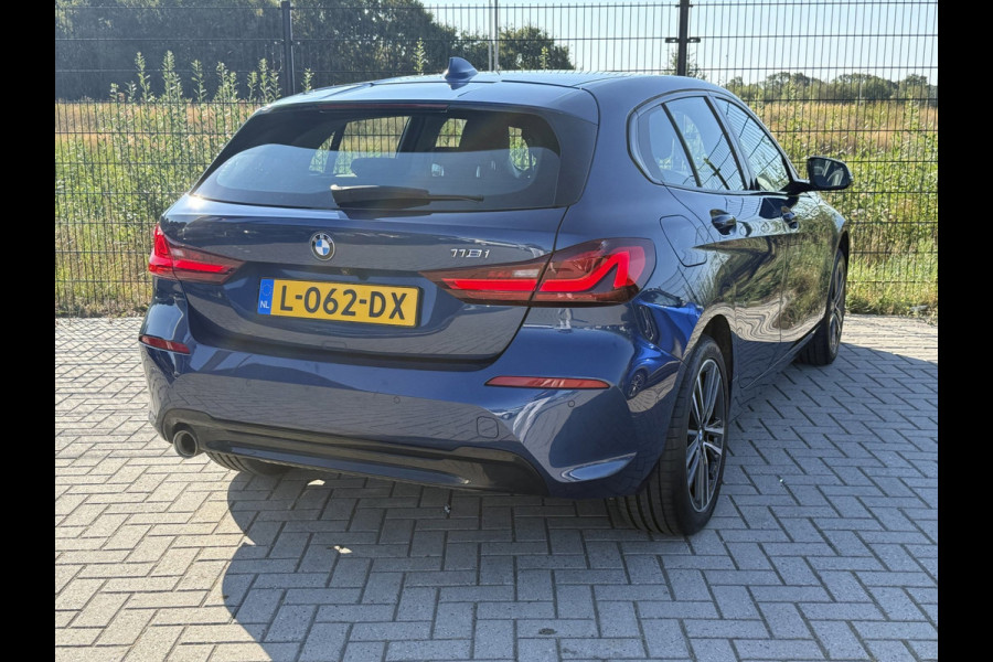 BMW 1-serie 118i High Executive | Camera | PDC | Carplay | Cruise Control |