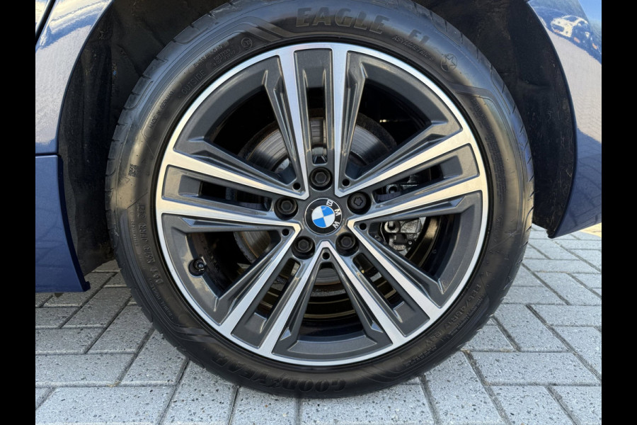 BMW 1-serie 118i High Executive | Camera | PDC | Carplay | Cruise Control |