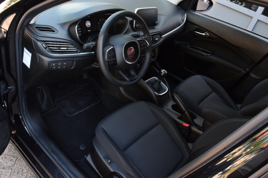 Fiat Tipo 1.4 T-Jet 16v|Carplay|Camera|Trekhaak|Rijklaar!