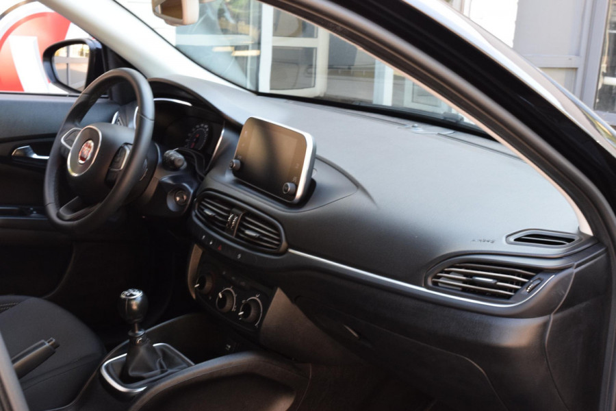 Fiat Tipo 1.4 T-Jet 16v|Carplay|Camera|Trekhaak|Rijklaar!