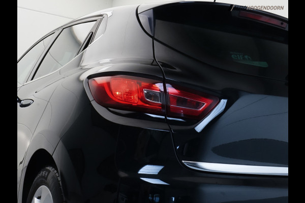Renault Clio 0.9 TCe Limited Sport (NAVIGATIE,PARKEERSENSOREN,CRUISE,BASS REFLEX SOUNDSYSTEM,SPORTSTOELEN,LM-VELGEN,NIEUWE APK)