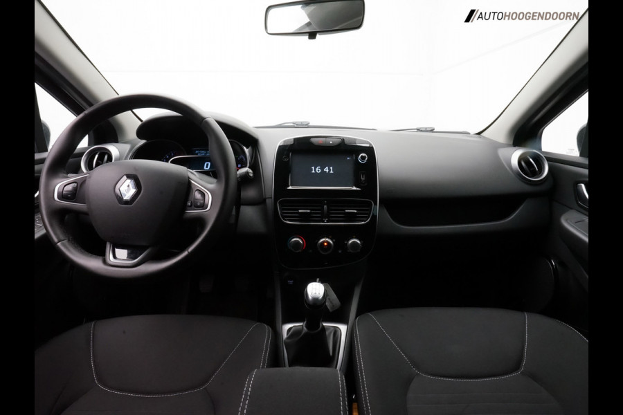 Renault Clio 0.9 TCe Limited Sport (NAVIGATIE,PARKEERSENSOREN,CRUISE,BASS REFLEX SOUNDSYSTEM,SPORTSTOELEN,LM-VELGEN,NIEUWE APK)