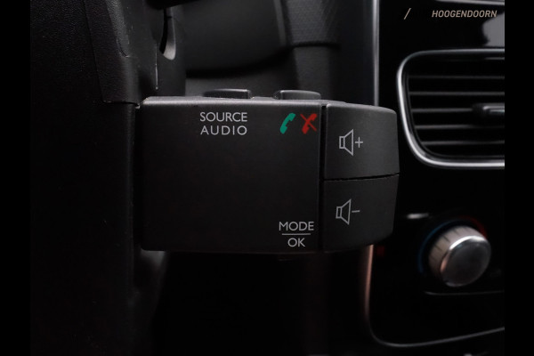 Renault Clio 0.9 TCe Limited Sport (NAVIGATIE,PARKEERSENSOREN,CRUISE,BASS REFLEX SOUNDSYSTEM,SPORTSTOELEN,LM-VELGEN,NIEUWE APK)