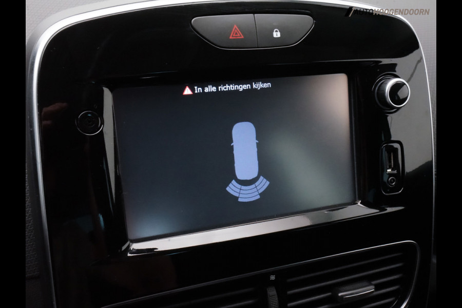 Renault Clio 0.9 TCe Limited Sport (NAVIGATIE,PARKEERSENSOREN,CRUISE,BASS REFLEX SOUNDSYSTEM,SPORTSTOELEN,LM-VELGEN,NIEUWE APK)