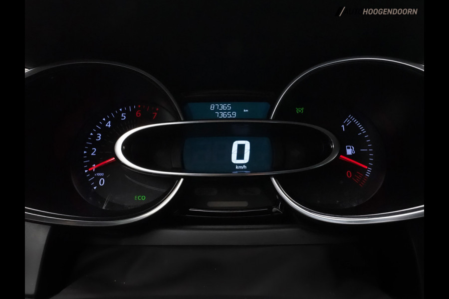 Renault Clio 0.9 TCe Limited Sport (NAVIGATIE,PARKEERSENSOREN,CRUISE,BASS REFLEX SOUNDSYSTEM,SPORTSTOELEN,LM-VELGEN,NIEUWE APK)