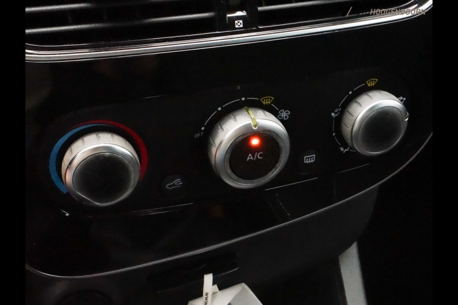Renault Clio 0.9 TCe Limited Sport (NAVIGATIE,PARKEERSENSOREN,CRUISE,BASS REFLEX SOUNDSYSTEM,SPORTSTOELEN,LM-VELGEN,NIEUWE APK)