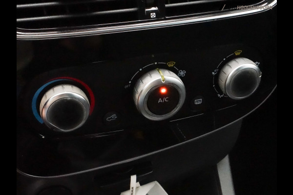 Renault Clio 0.9 TCe Limited Sport (NAVIGATIE,PARKEERSENSOREN,CRUISE,BASS REFLEX SOUNDSYSTEM,SPORTSTOELEN,LM-VELGEN,NIEUWE APK)