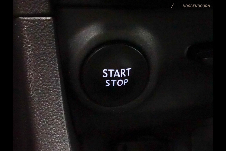 Renault Clio 0.9 TCe Limited Sport (NAVIGATIE,PARKEERSENSOREN,CRUISE,BASS REFLEX SOUNDSYSTEM,SPORTSTOELEN,LM-VELGEN,NIEUWE APK)