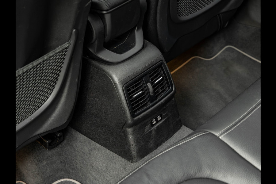 BMW X1 sDrive20i xLine - Pano - Trekhaak - Head-Up - Camera