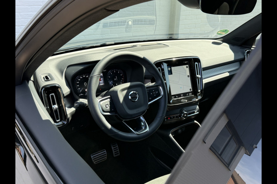 Volvo XC40 2.0 B4 R-Design | Pilot Assist | Bliss | Camera | CarPlay | 18 inch