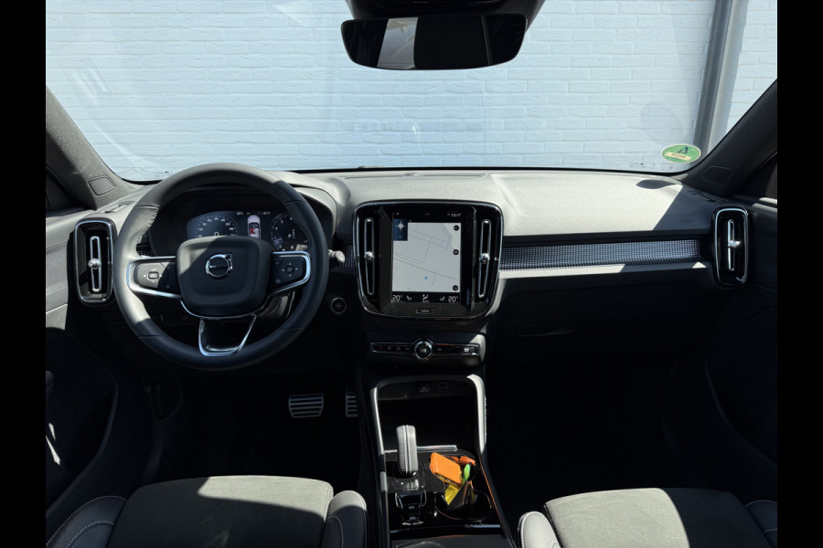 Volvo XC40 2.0 B4 R-Design | Pilot Assist | Bliss | Camera | CarPlay | 18 inch