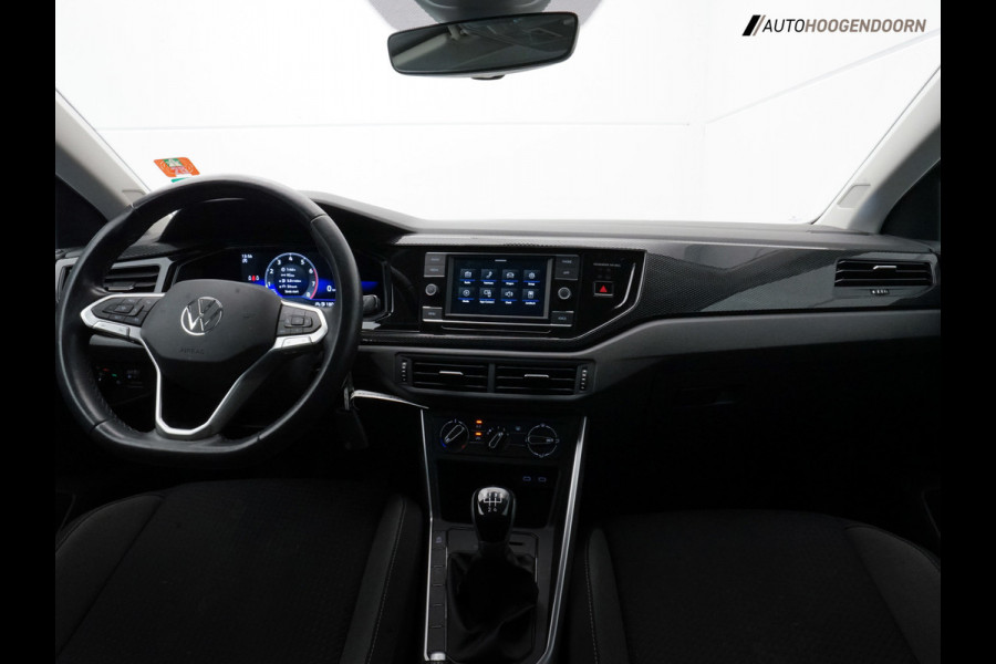 Volkswagen Polo 1.0 TSI Life Sport (APPLE CARPLAY,LED,DIGITAAL DISPLAY,CLIMATE,ADAPTIVE CRUISE,LM-VELGEN,TOPCONDITIE)