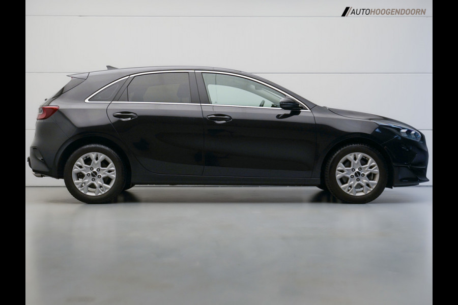 Kia Ceed 1.5 T-GDi MHEV DynamicLine Sport (APPLE CARPLAY,LED VERLICHTING,CAMERA,ADAPTIVE CRUISE,CLIMATE,TREKHAAK,LANE ASSIST)