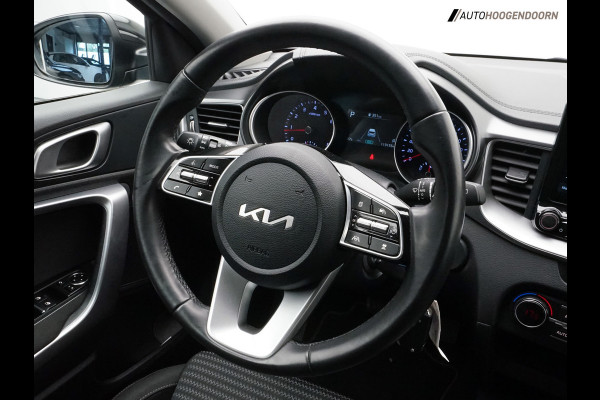 Kia Ceed 1.5 T-GDi MHEV DynamicLine Sport (APPLE CARPLAY,LED VERLICHTING,CAMERA,ADAPTIVE CRUISE,CLIMATE,TREKHAAK,LANE ASSIST)