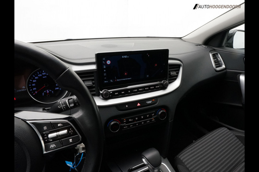 Kia Ceed 1.5 T-GDi MHEV DynamicLine Sport (APPLE CARPLAY,LED VERLICHTING,CAMERA,ADAPTIVE CRUISE,CLIMATE,TREKHAAK,LANE ASSIST)