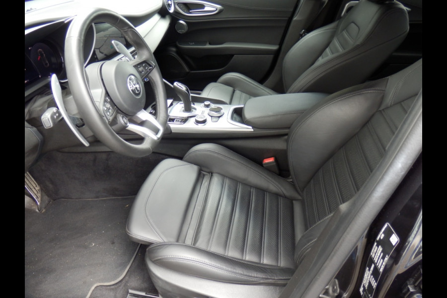 Alfa Romeo Giulia Veloce Q4 | 280 pk | Facelift | Harman I Leder Sportinterieur | Breedte s