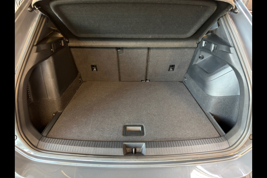 Volkswagen Tiguan 1.5 eHybrid 3x R-Line Edition|PANO|MASSAGE|360 CAM|TREKHAAK|KEYLESS|IQ LIGHT|MEMORY|FABRIEKSGARANTIE|2025|BOMVOL