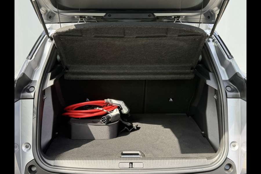 Peugeot e-2008 BWJ 10-2021 | SOH 88,1% EV 136PK Allure 50 kWh | CLIMA | CARPLAY | LEDER/STOF | PDC | STOELVERW | 17'' LMV |