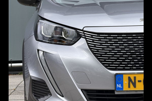 Peugeot e-2008 BWJ 10-2021 | SOH 88,1% EV 136PK Allure 50 kWh | CLIMA | CARPLAY | LEDER/STOF | PDC | STOELVERW | 17'' LMV |