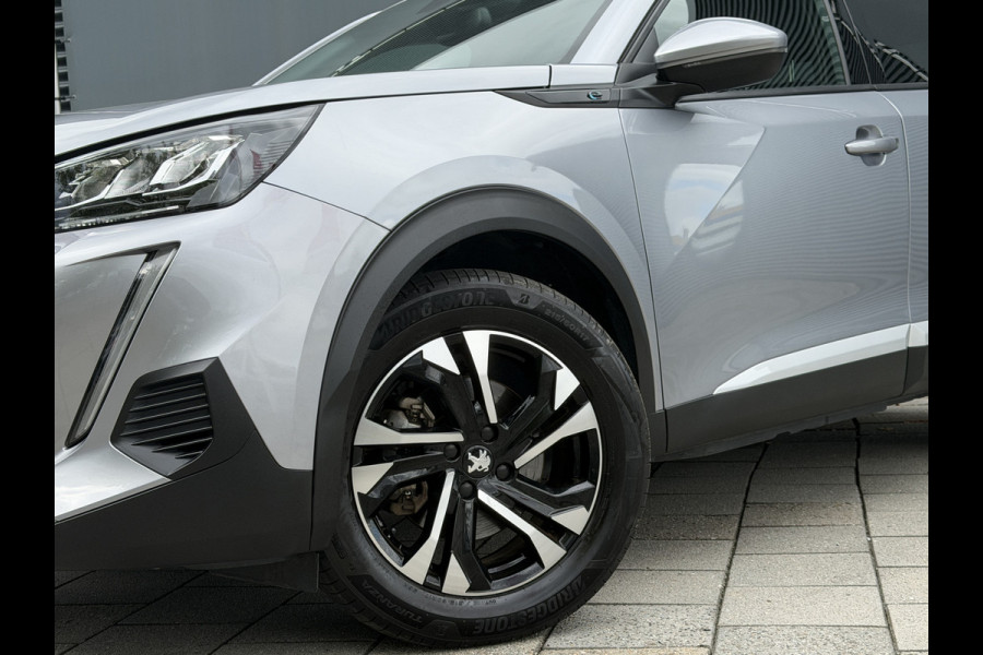 Peugeot e-2008 BWJ 10-2021 | SOH 88,1% EV 136PK Allure 50 kWh | CLIMA | CARPLAY | LEDER/STOF | PDC | STOELVERW | 17'' LMV |