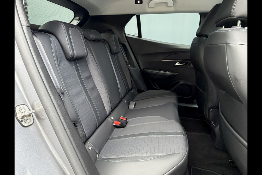 Peugeot e-2008 BWJ 10-2021 | SOH 88,1% EV 136PK Allure 50 kWh | CLIMA | CARPLAY | LEDER/STOF | PDC | STOELVERW | 17'' LMV |