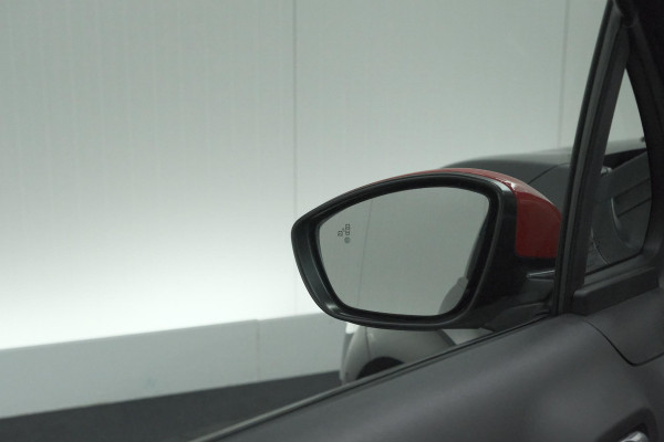 Citroën C3 PureTech 110 EAT6 Business | Trekhaak | Camera | Dodehoekdetectie | Navigatie | Climate Control