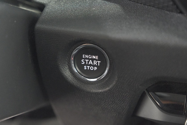 Citroën C4 Puretech 130 Feel Pack | Head-Up Display | Camera | Navigatie | Keyless Entry