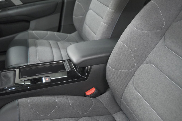 Citroën C4 Puretech 130 Feel Pack | Head-Up Display | Camera | Navigatie | Keyless Entry
