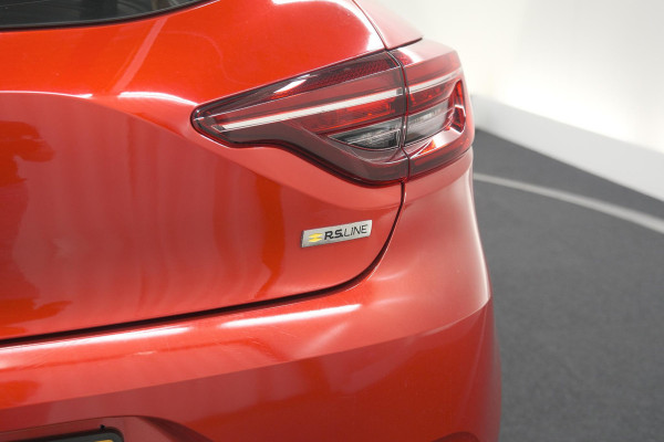 Renault Clio TCe 100 Zen | R.S. Line Pack | Allseason Banden | Apple Carplay | Parkeersensoren