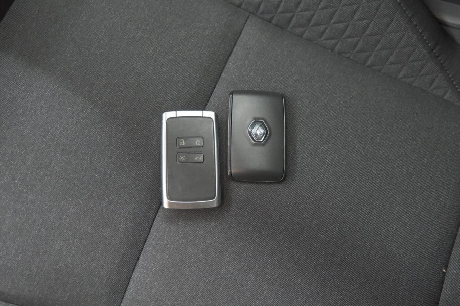 Renault Clio TCe 100 Zen | R.S. Line Pack | Allseason Banden | Apple Carplay | Parkeersensoren