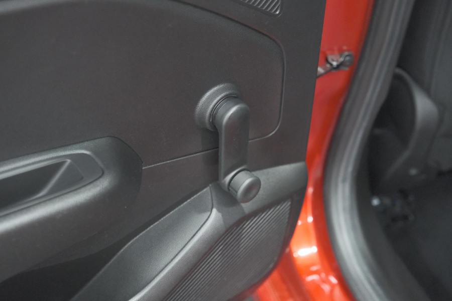 Renault Clio TCe 100 Zen | R.S. Line Pack | Allseason Banden | Apple Carplay | Parkeersensoren