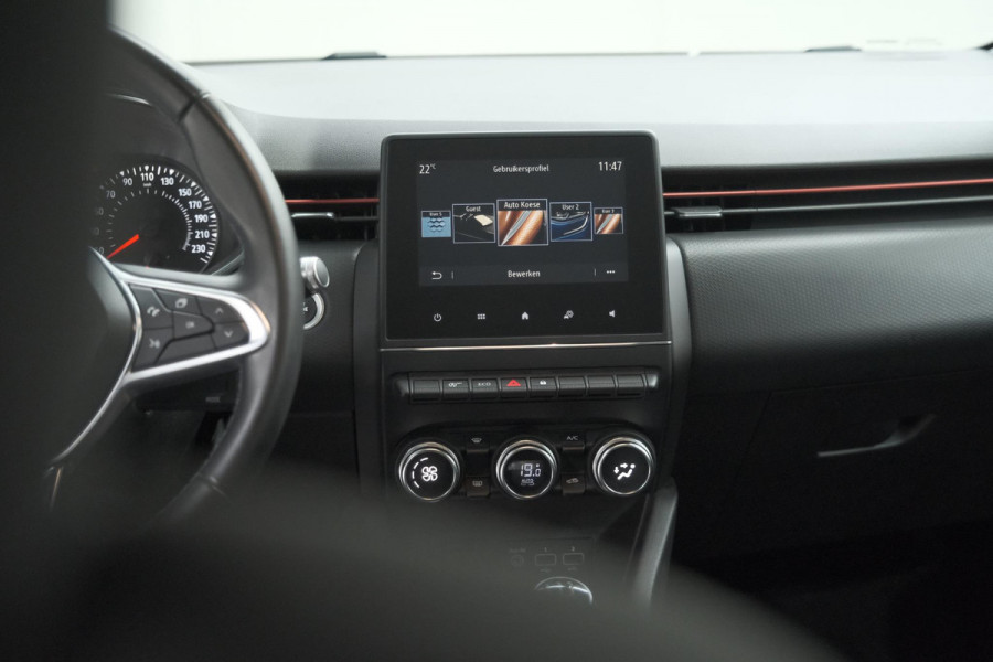 Renault Clio TCe 100 Zen | R.S. Line Pack | Allseason Banden | Apple Carplay | Parkeersensoren