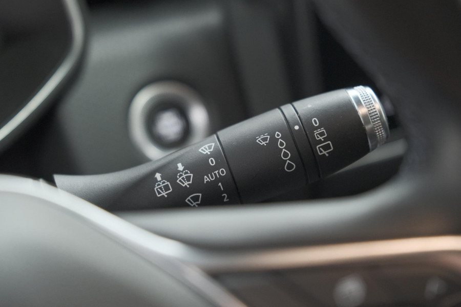Renault Clio TCe 100 Zen | R.S. Line Pack | Allseason Banden | Apple Carplay | Parkeersensoren