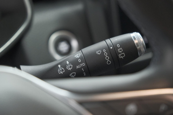 Renault Clio TCe 100 Zen | R.S. Line Pack | Allseason Banden | Apple Carplay | Parkeersensoren