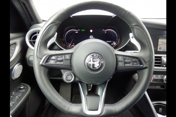 Alfa Romeo Giulia Veloce Q4 | 280 pk | Facelift | Harman I Leder Sportinterieur | Breedte s