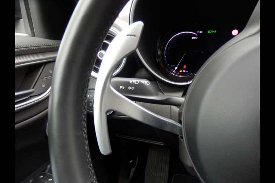 Alfa Romeo Giulia Veloce Q4 | 280 pk | Facelift | Harman I Leder Sportinterieur | Breedte s
