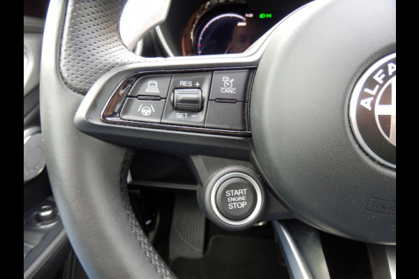 Alfa Romeo Giulia Veloce Q4 | 280 pk | Facelift | Harman I Leder Sportinterieur | Breedte s