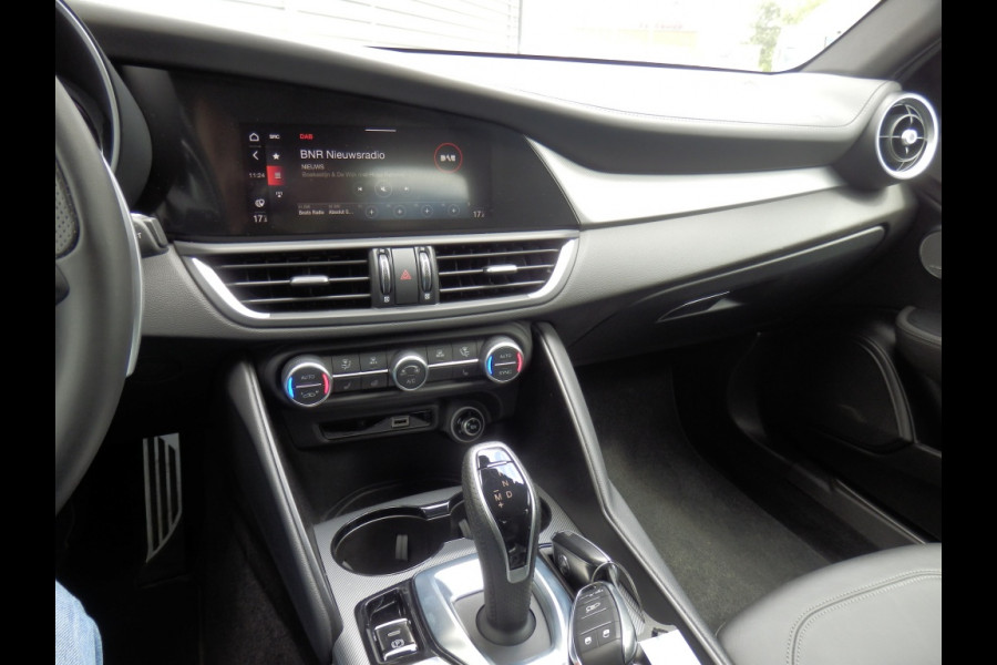 Alfa Romeo Giulia Veloce Q4 | 280 pk | Facelift | Harman I Leder Sportinterieur | Breedte s