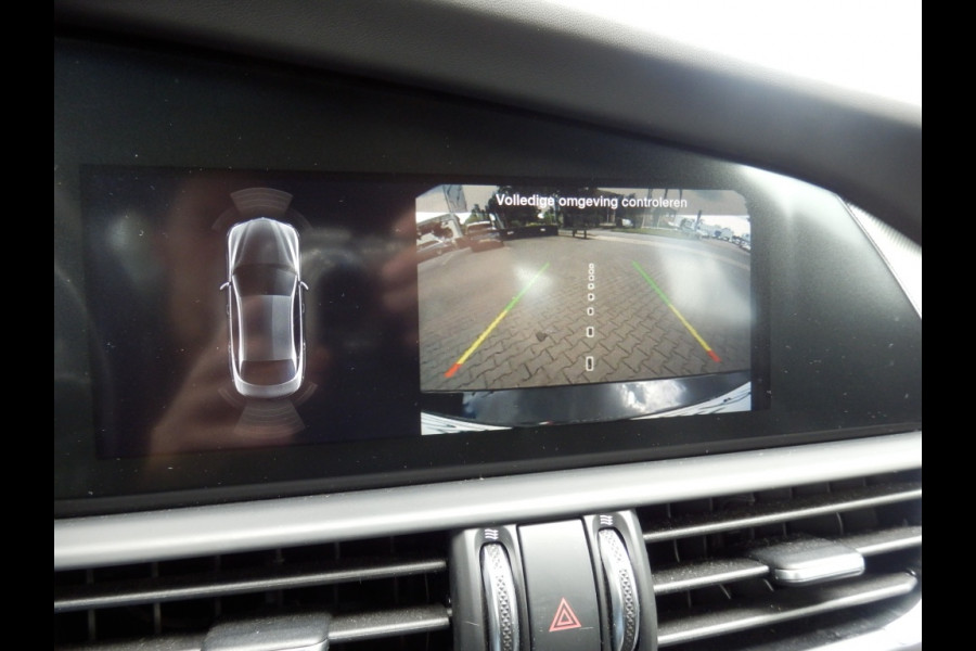 Alfa Romeo Giulia Veloce Q4 | 280 pk | Facelift | Harman I Leder Sportinterieur | Breedte s