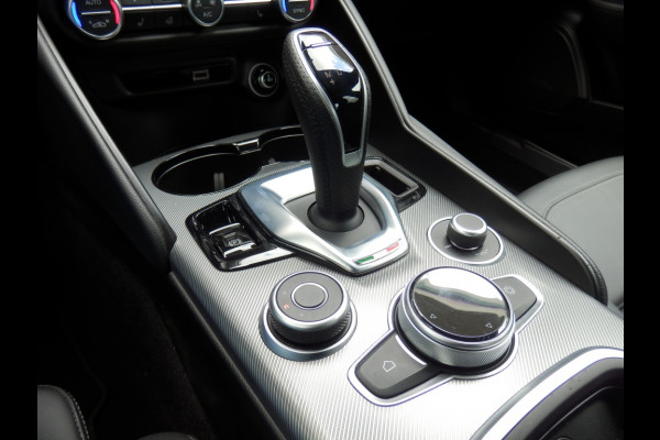 Alfa Romeo Giulia Veloce Q4 | 280 pk | Facelift | Harman I Leder Sportinterieur | Breedte s