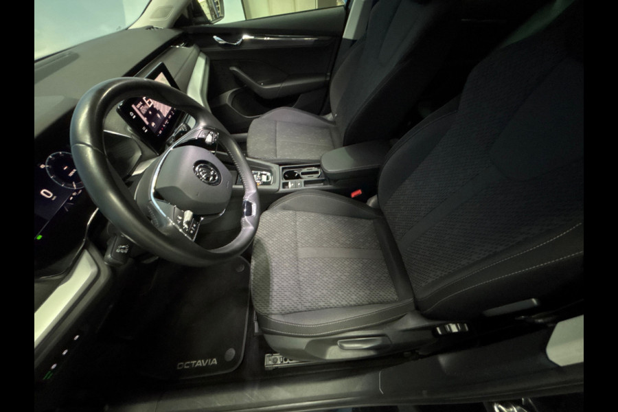Škoda Octavia Combi 1.0 e-TSI Business Edition Plus Automaat | Navi | Clima | Trekhaak