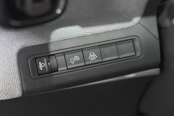 Citroën ë-C3 Max 113pk 44 kWh | 11 KW Lader | 96% SOH | Camera | Navigatie | Parkeersensoren