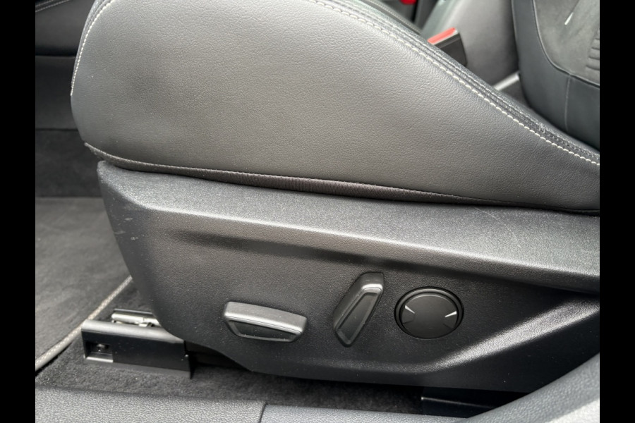 Ford Focus 2.3 EcoBoost ST-3 DEALERONDERHOUDEN! NAP! PANODAK!