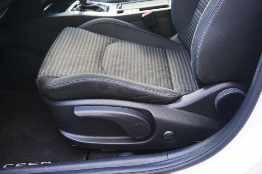 Kia Ceed Sportswagon 1.0 T-GDi 120PK Hybrid/Automaat/Trekhaak/ Dealeronderhouden/Metallic lak.